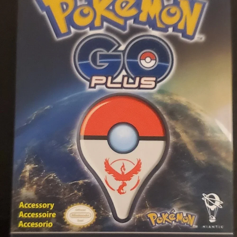 Pokemon GO Plus Bracelet Red Design Team Valor Auto Catch Bluetooth Nintendo